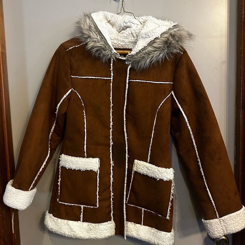 Justice suede and sherpa fur trimmed coat. Brown. Size 14/16